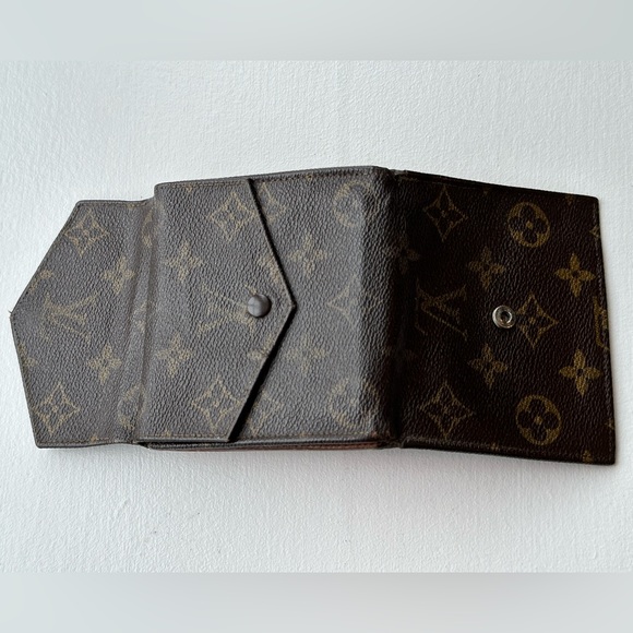 Louis Vuitton Monogram Compact Wallet - Picture 5 of 16
